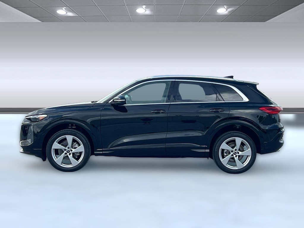 New 2025 Audi Q5 2.0T Premium SUV