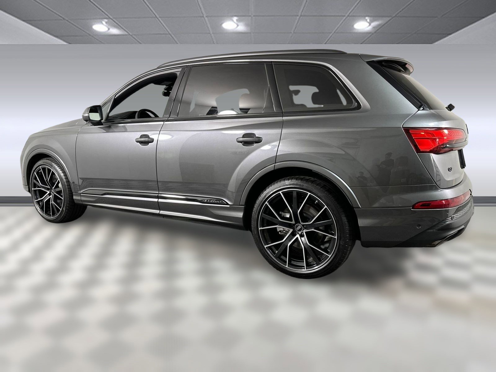 2025 Audi Q7 55 Premium Plus photo 2