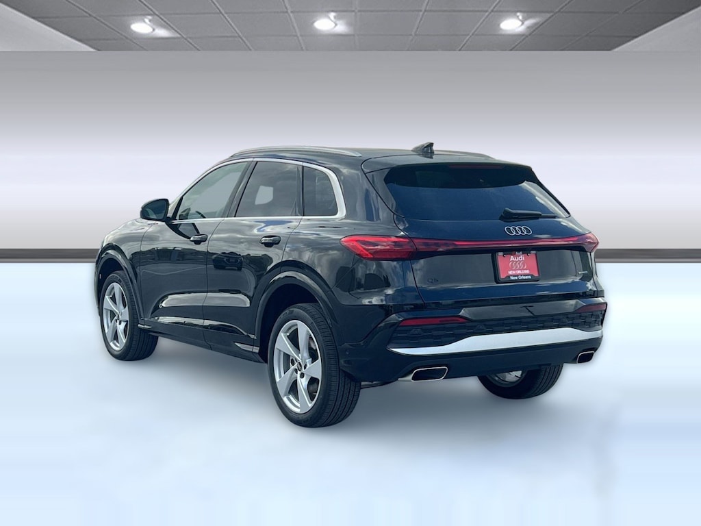New 2025 Audi Q5 2.0T Premium SUV