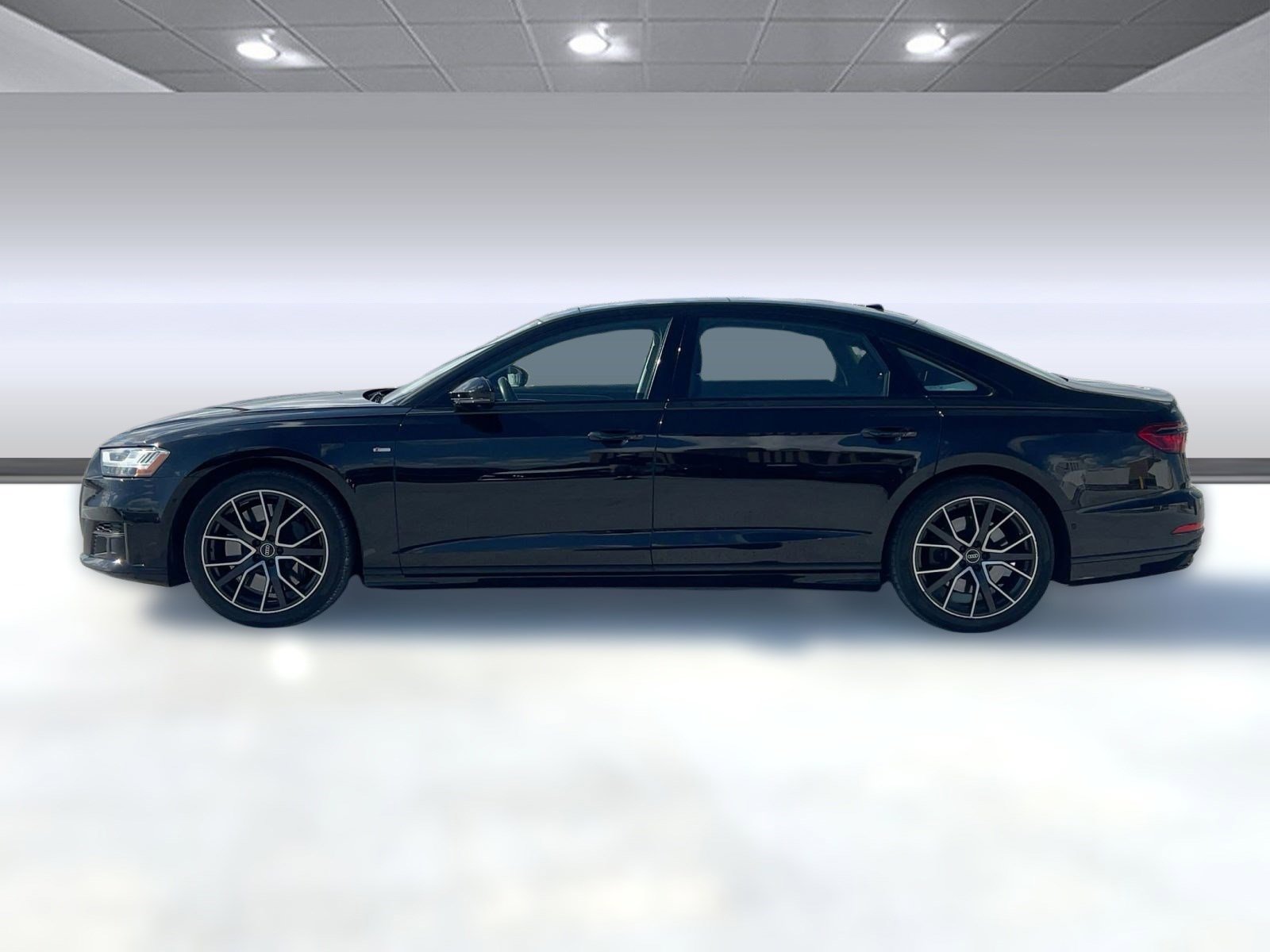 2021 Audi A8 L 60 photo 2