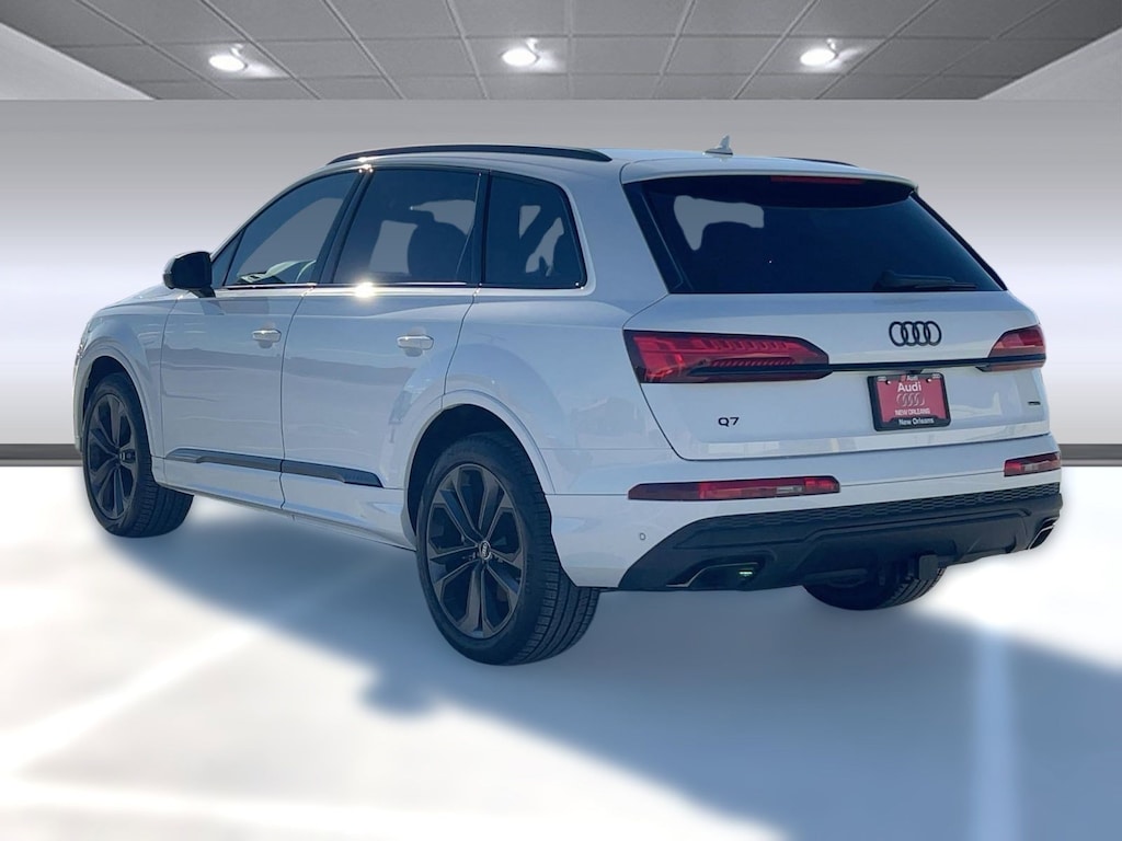 New 2025 Audi Q7 55 Premium Plus SUV