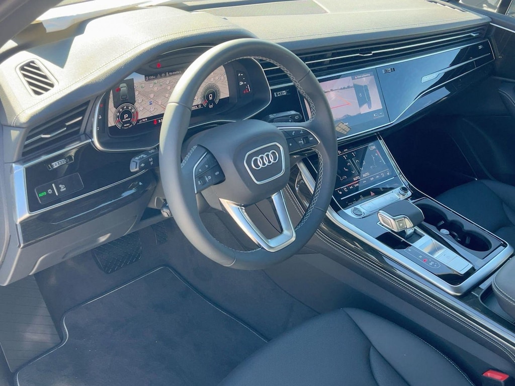 New 2025 Audi Q7 55 Premium Plus SUV