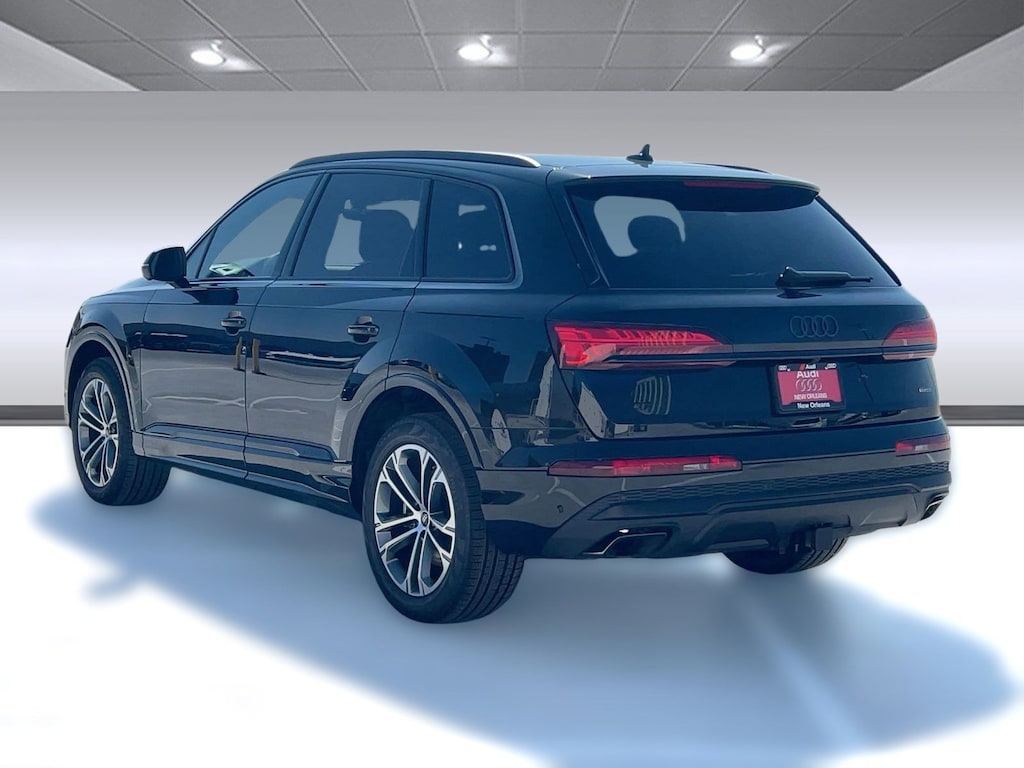 New 2026 Audi Q7 45 Premium SUV