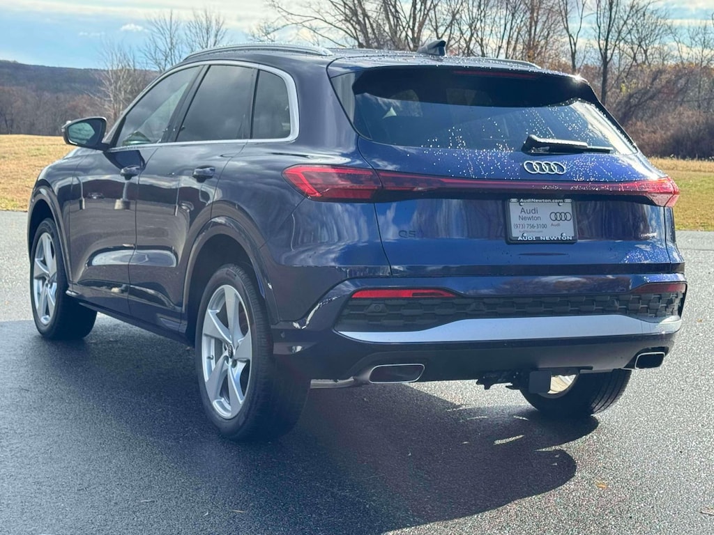 New 2025 Audi Q5 2.0T Premium SUV