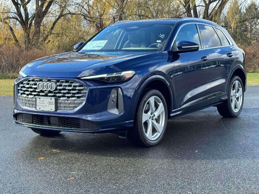 New 2025 Audi Q5 2.0T Premium SUV