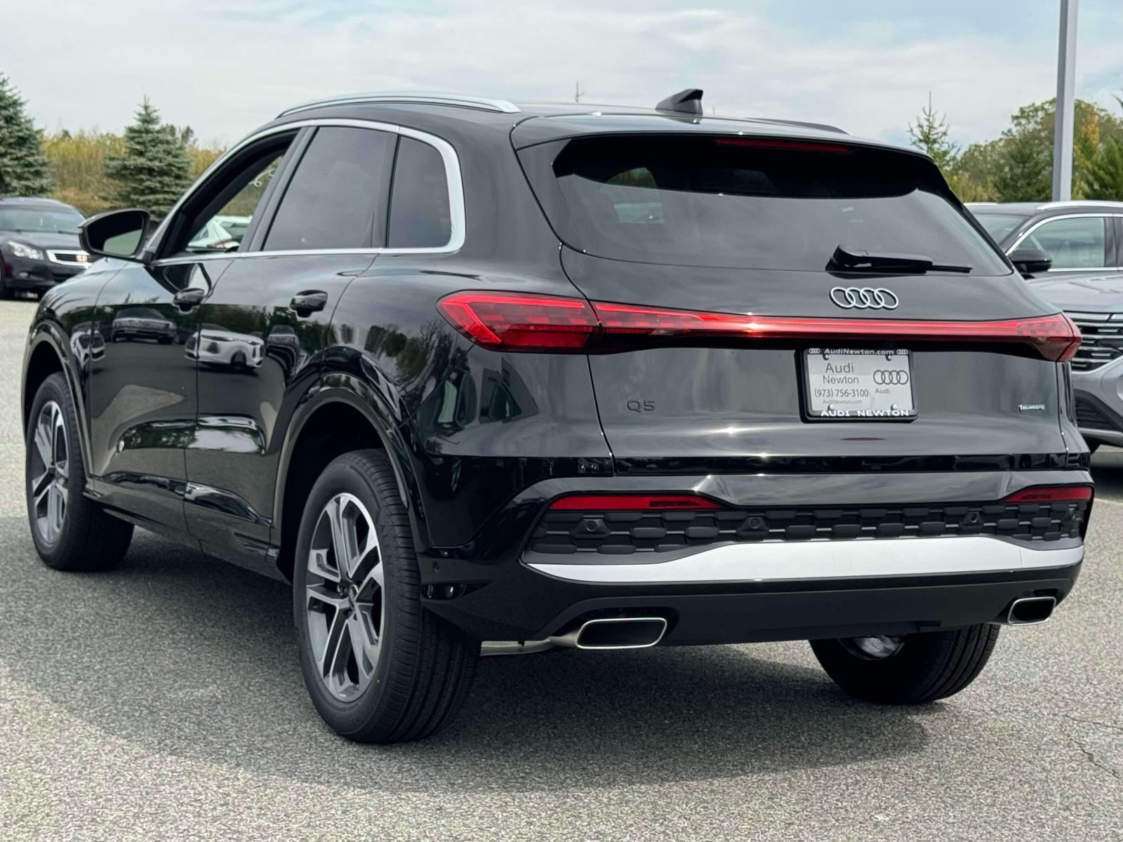 2025 Audi Q5 2.0T Premium photo 3