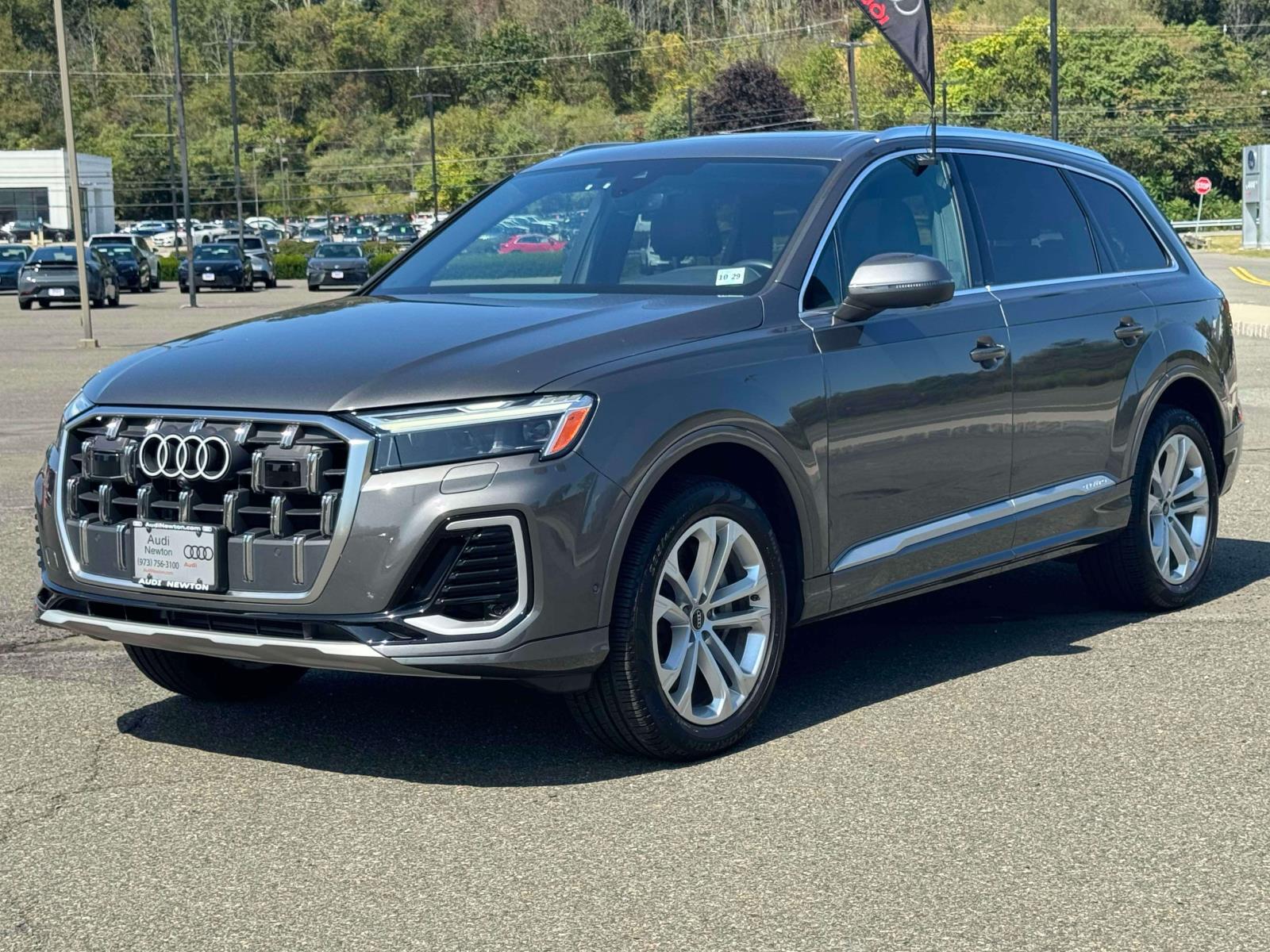 2025 Audi Q7 Premium 45 photo 2