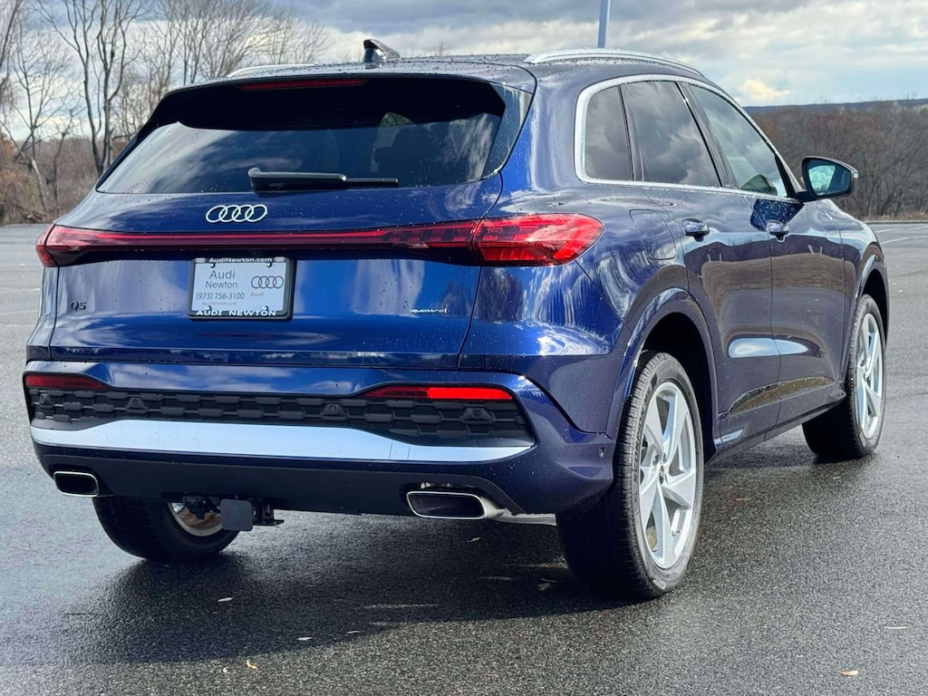 New 2025 Audi Q5 2.0T Premium SUV