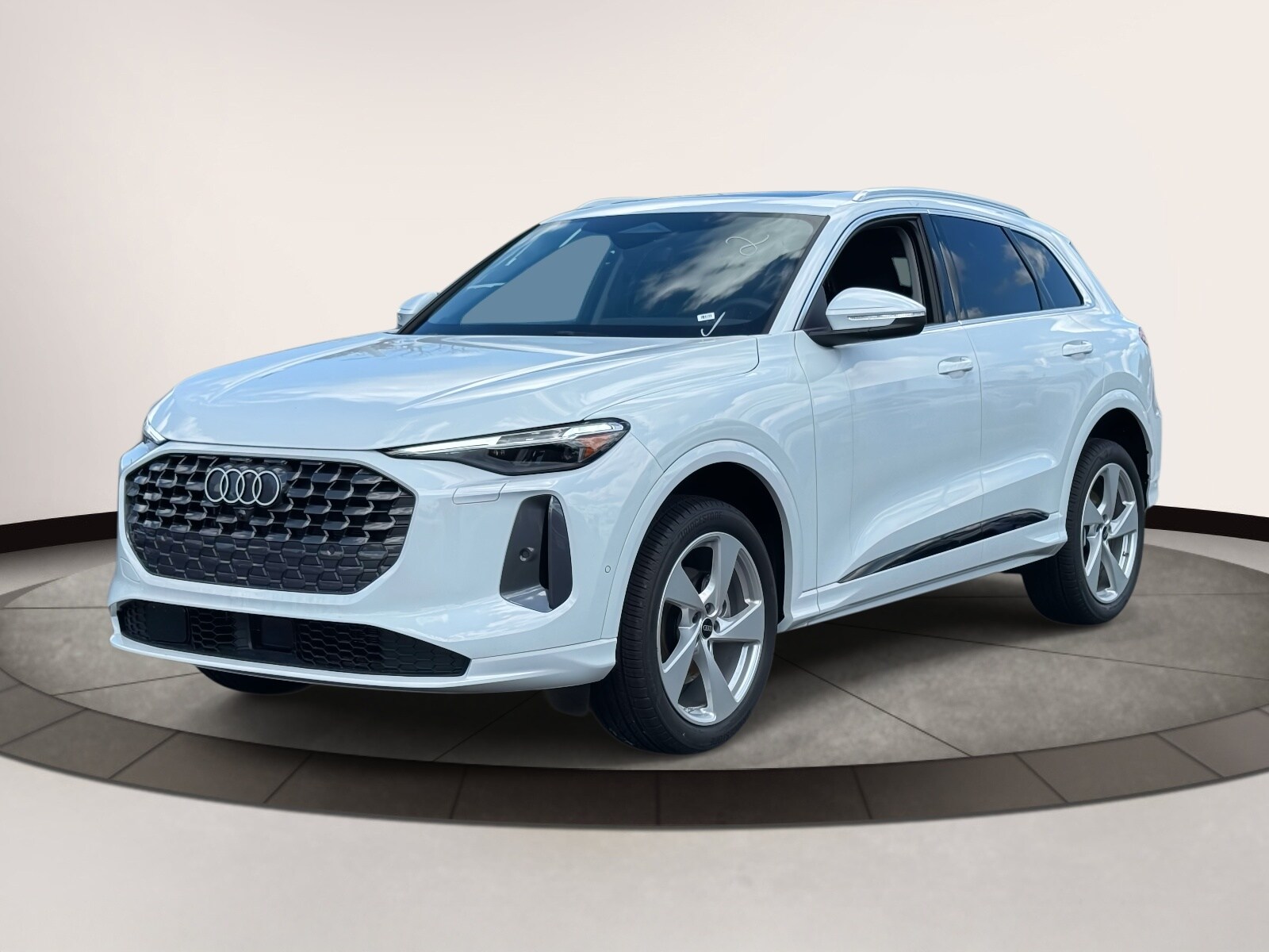 2025 Audi Q5 2.0T Premium Plus photo 2