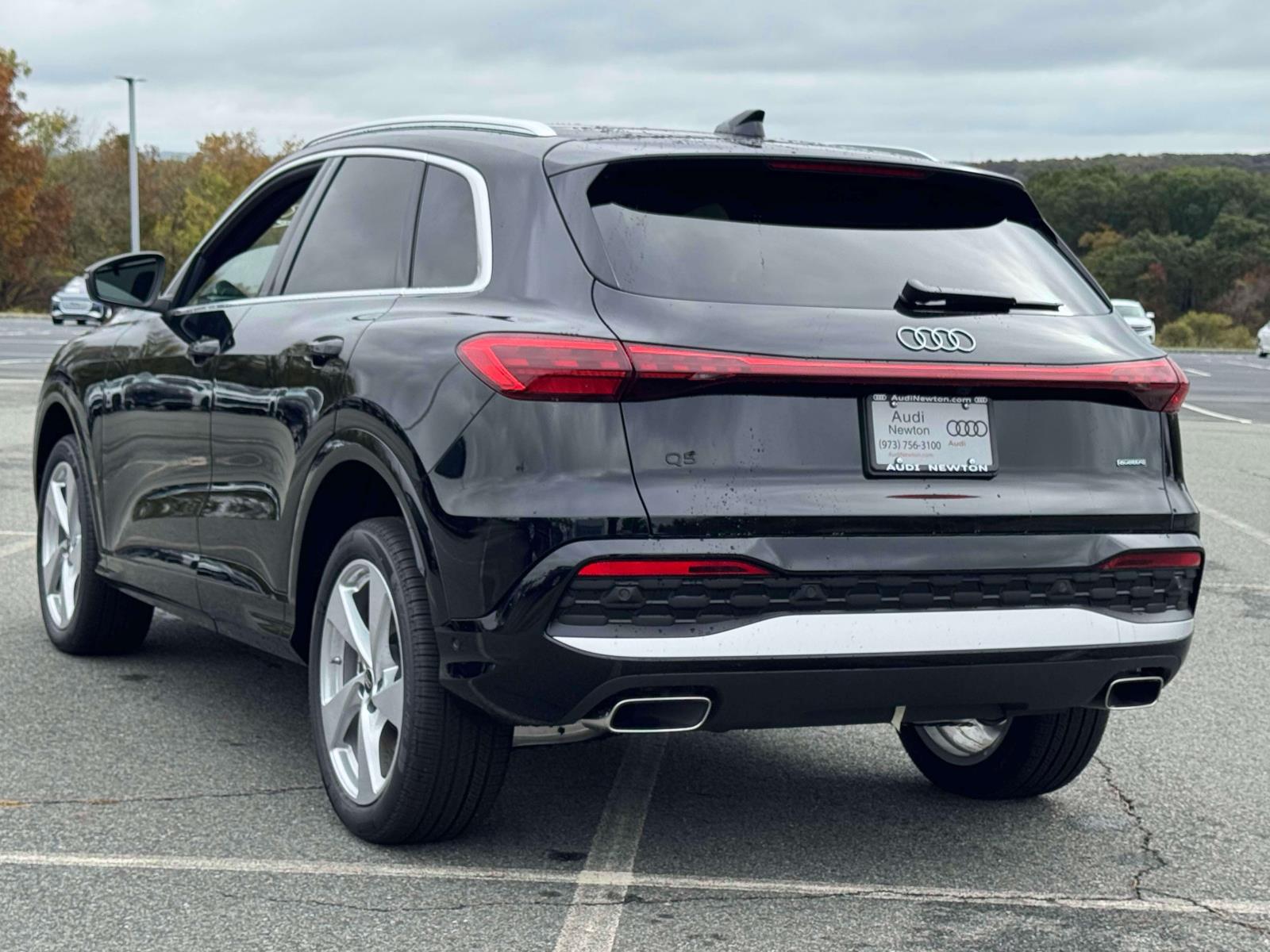 2025 Audi Q5 2.0T Premium Plus photo 2