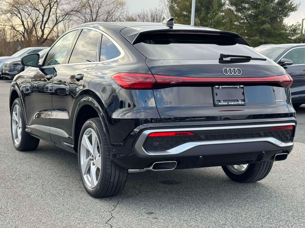 New 2025 Audi Q5 Sportback 2.0T Premium SUV