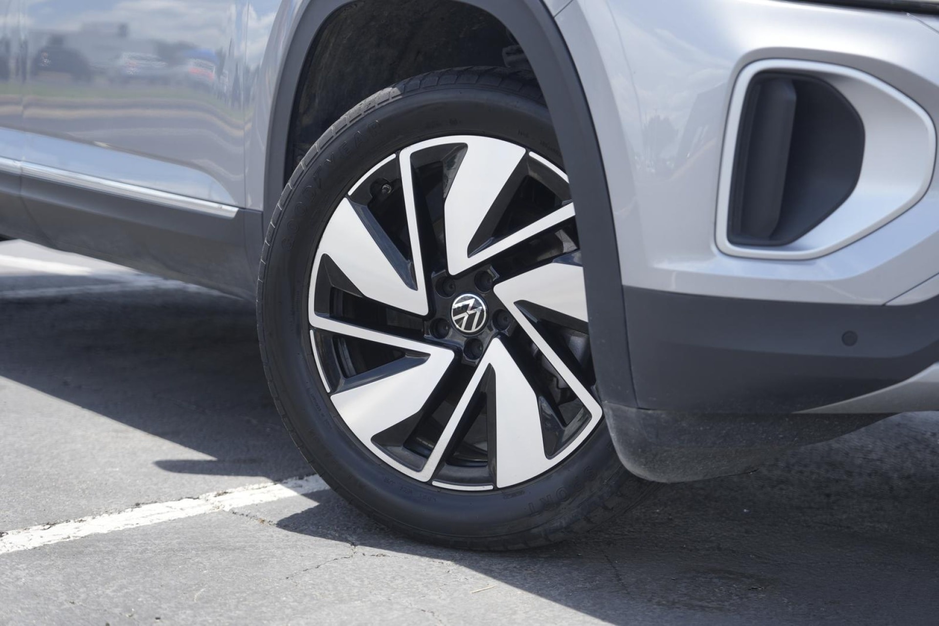 Used 2024 Volkswagen Atlas SEL with VIN 1V2BR2CA9RC531335 for sale in Austin, TX