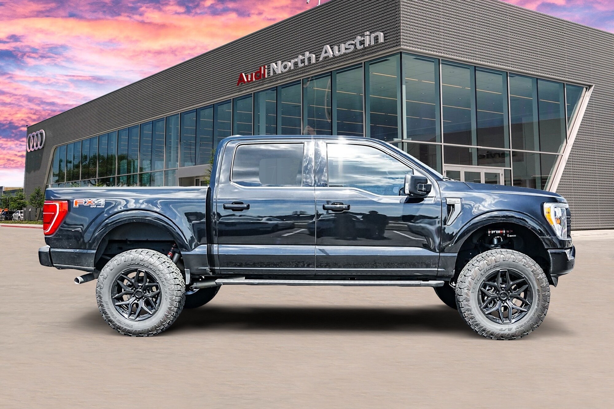 2023 Ford F-150 XLT photo 4