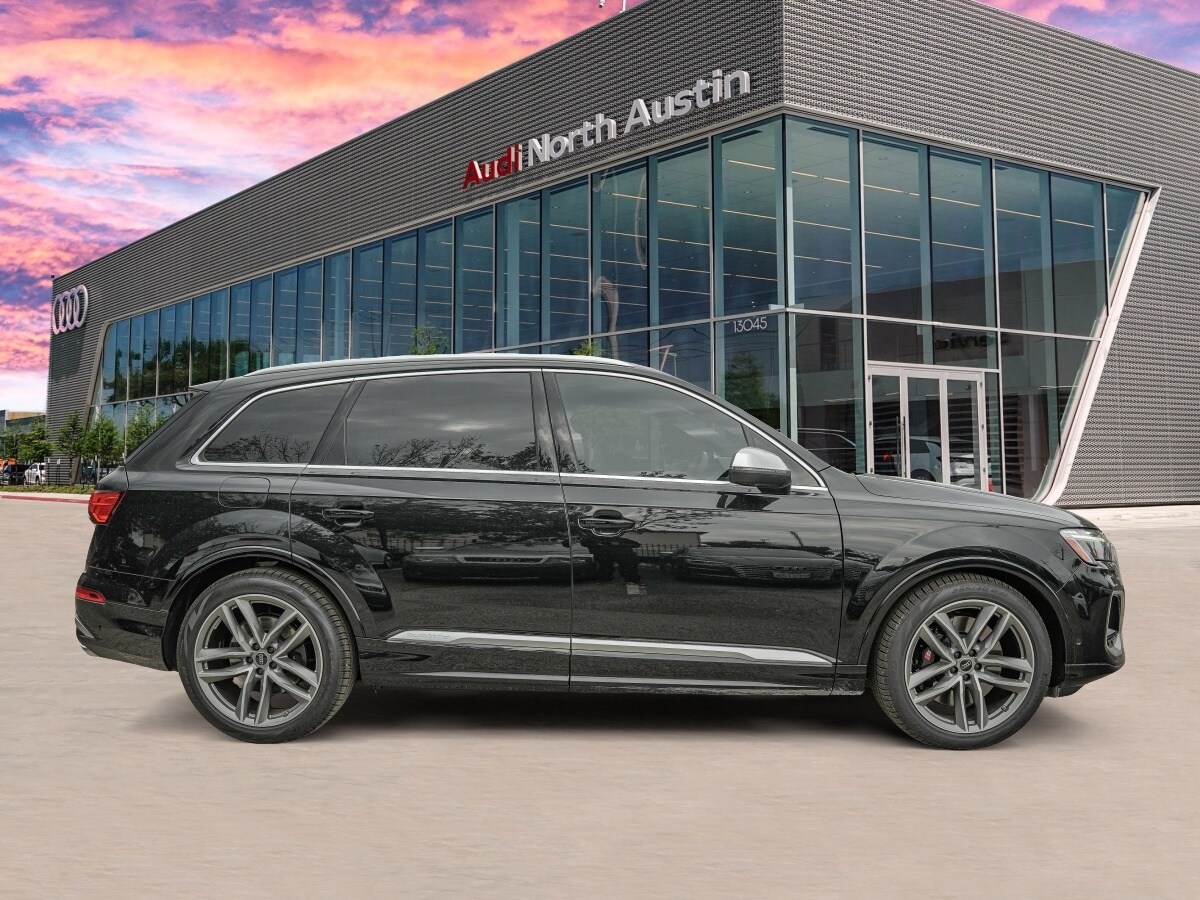 2025 Audi SQ7 Premium Plus photo 3