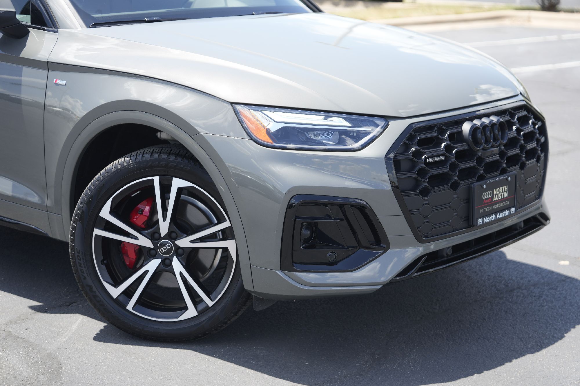 2025 Audi Q5 45 S line Premium Plus photo 2