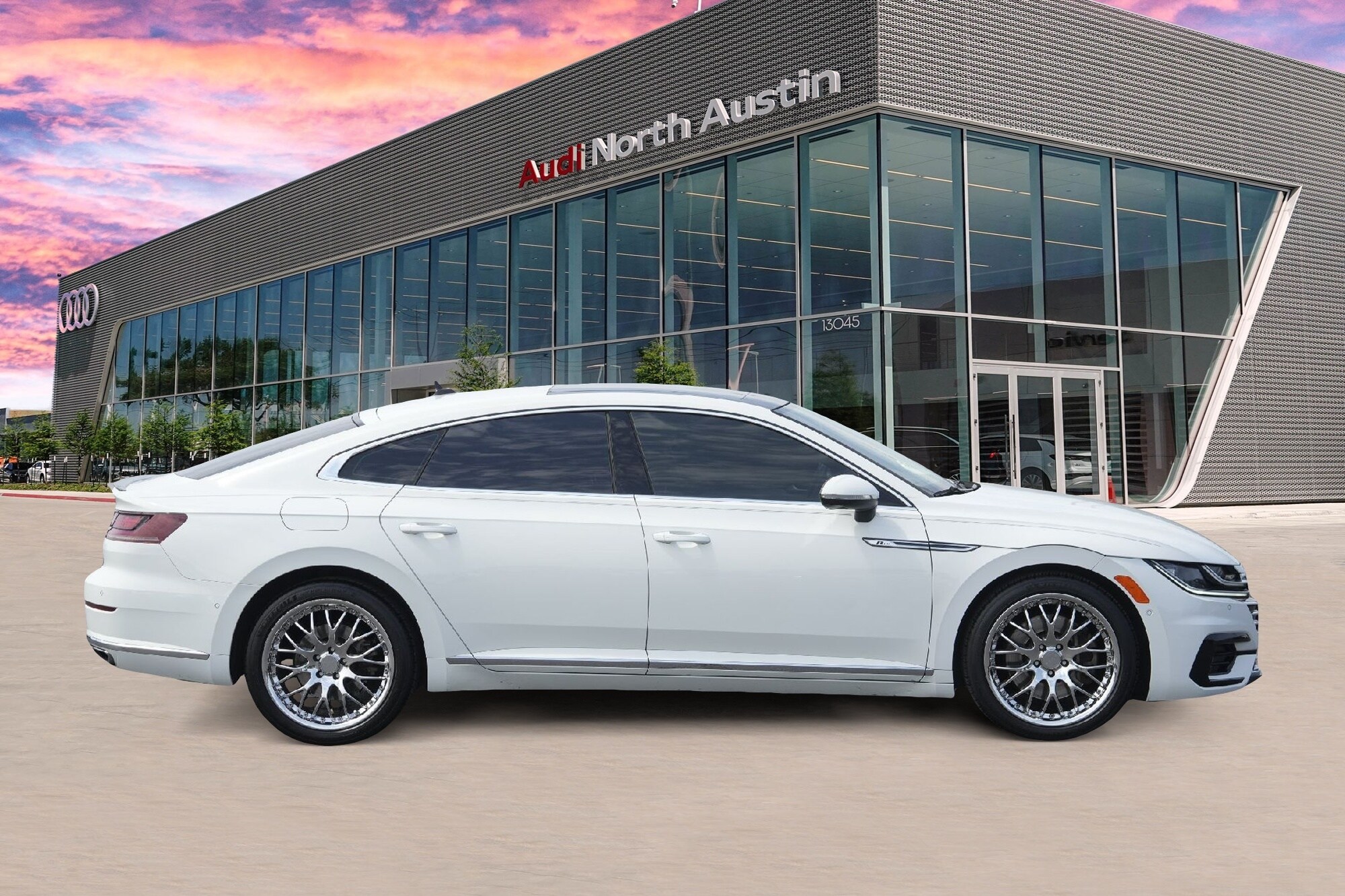 2019 Volkswagen Arteon SEL Premium R-Line photo 2