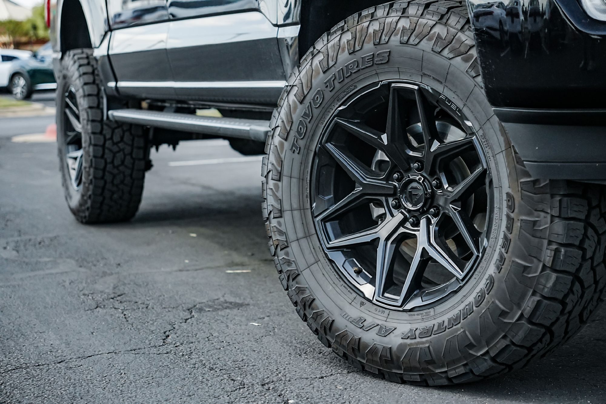 2023 Ford F-150 XLT photo 2