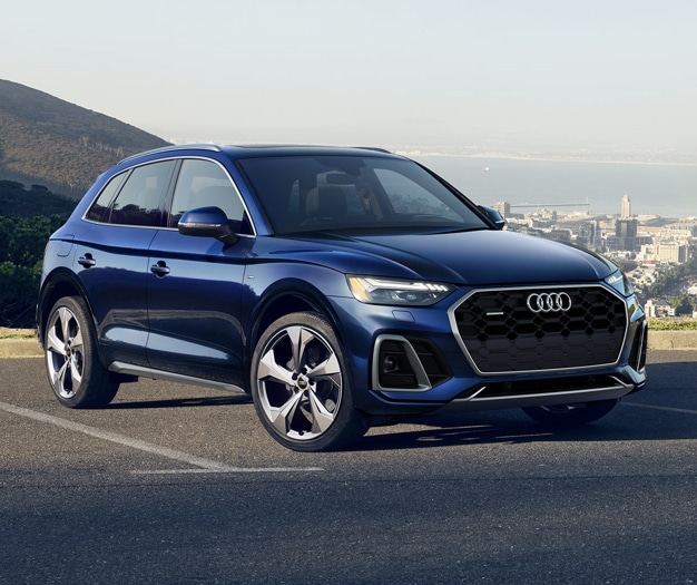 2024 Audi Q5 in blue Frontview