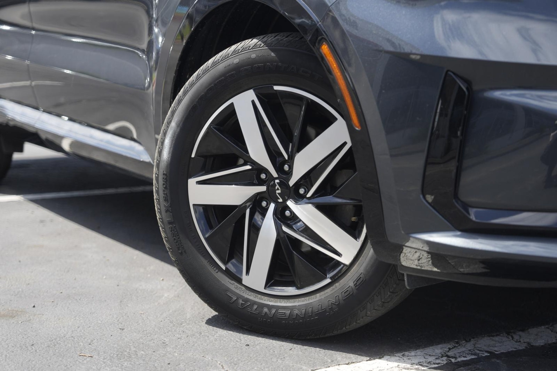 Used 2022 Kia Sorento S with VIN 5XYRL4LC8NG097249 for sale in Austin, TX