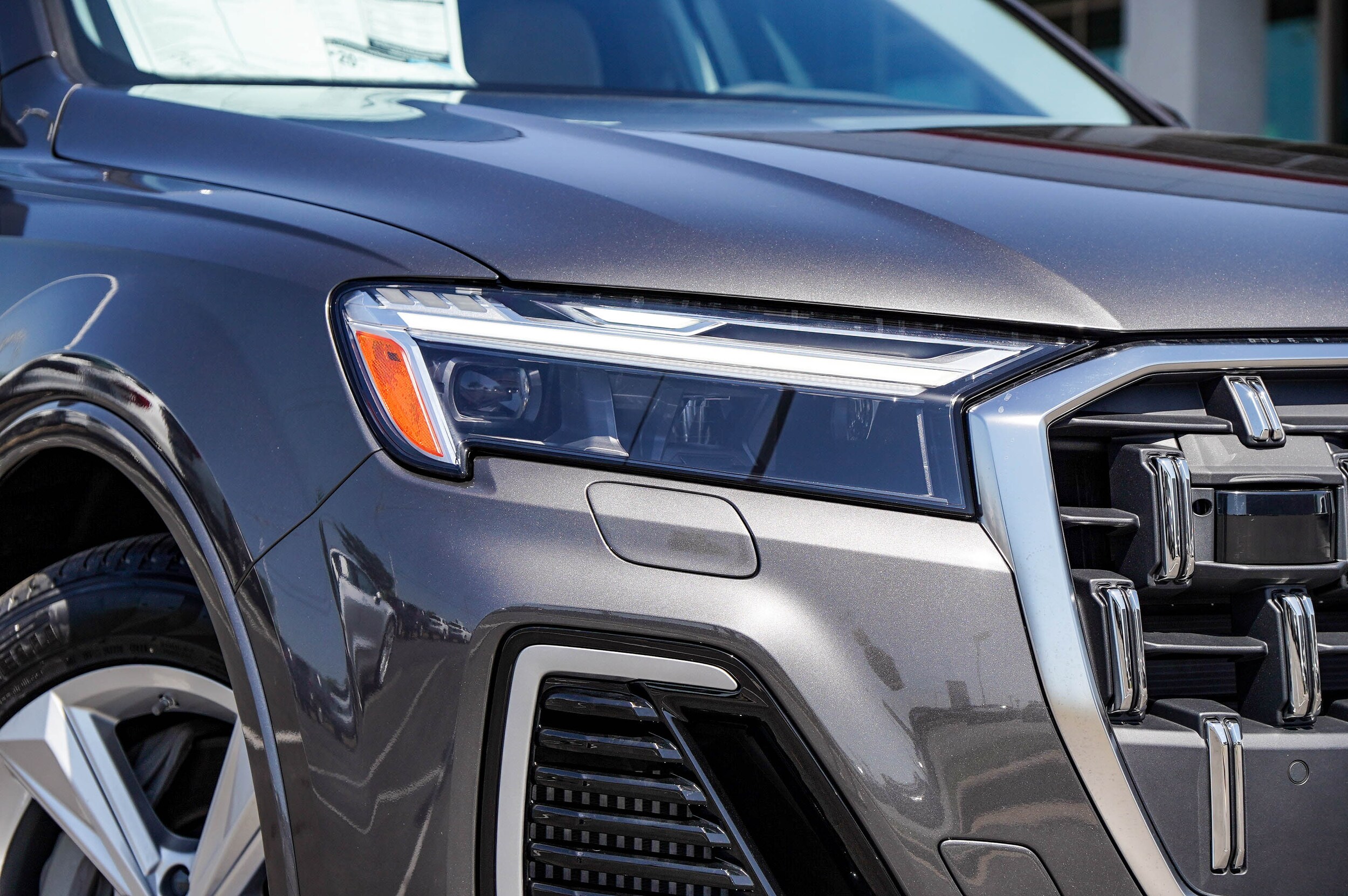 2025 Audi Q7 55 Premium photo 3