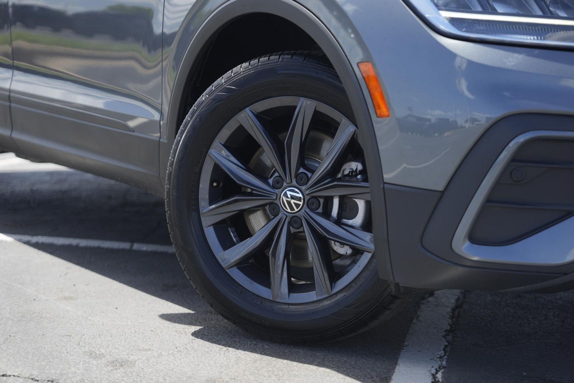 Used 2022 Volkswagen Tiguan SE with VIN 3VV2B7AX6NM056795 for sale in Austin, TX