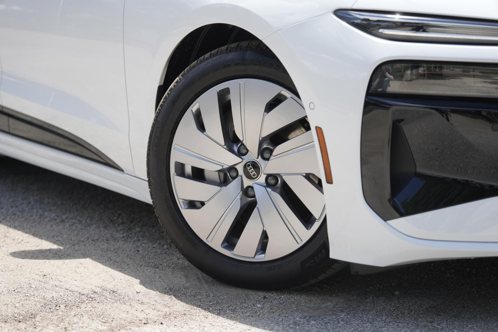 2025 Audi A6 Quattro Ultra photo 2