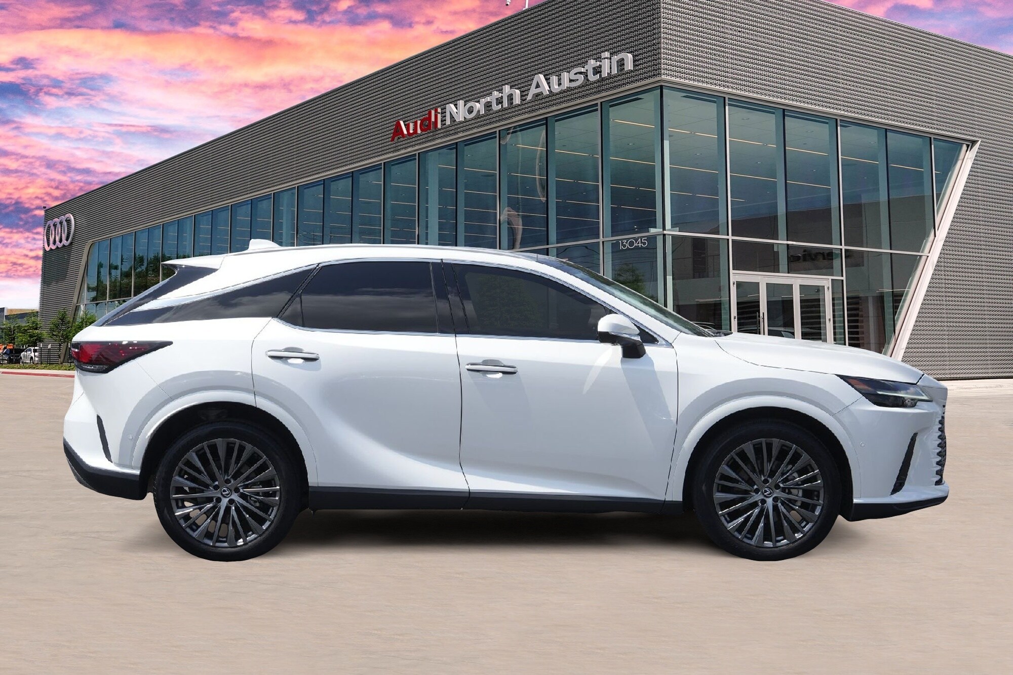 2024 Lexus RX 350 Luxury photo 2