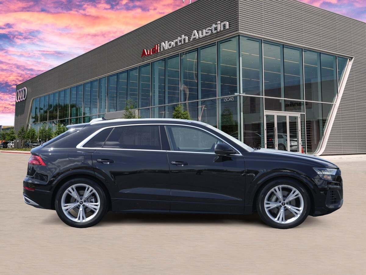 2023 Audi Q8 55 Prestige photo 3