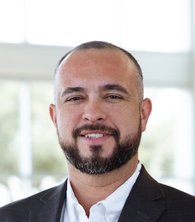 Staff member Leo Cepeda from ID_fb5867d2ccd8