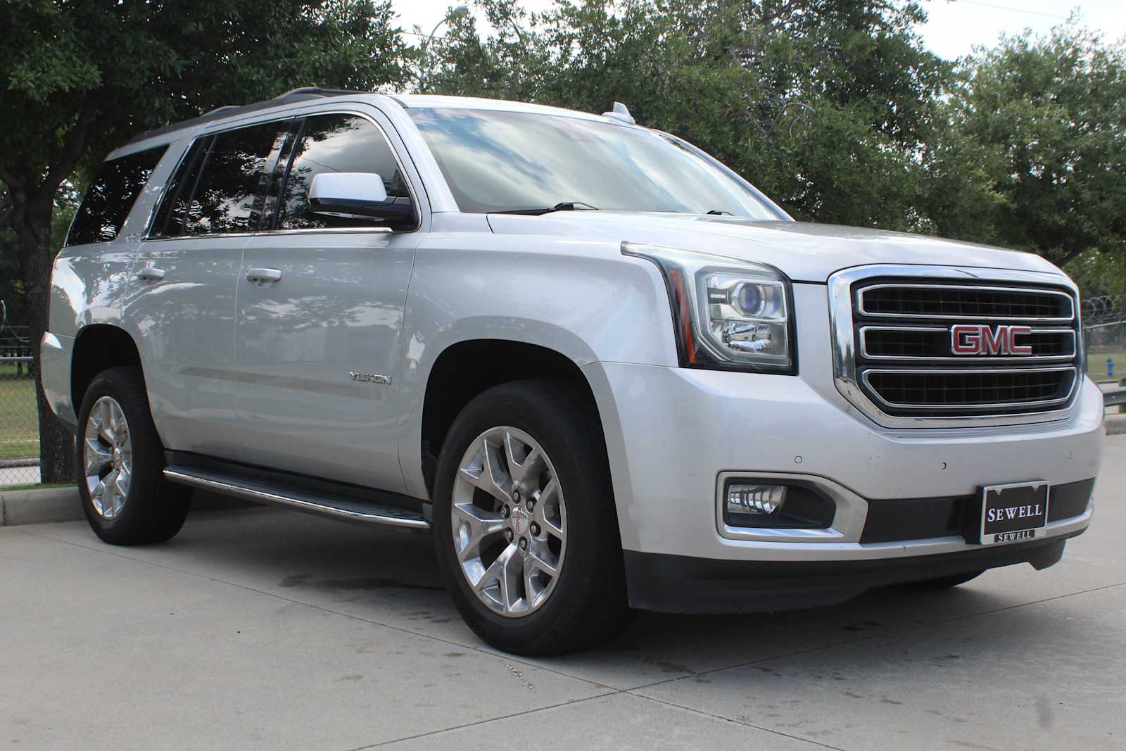 2016 Gmc Yukon SLT photo 3