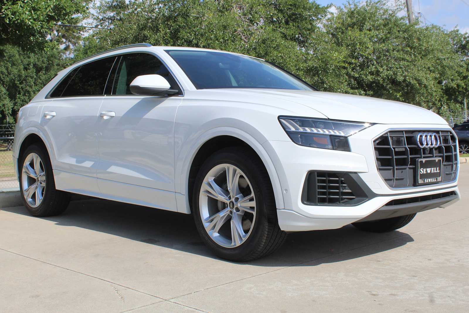 2023 Audi Q8 Premium Plus photo 3
