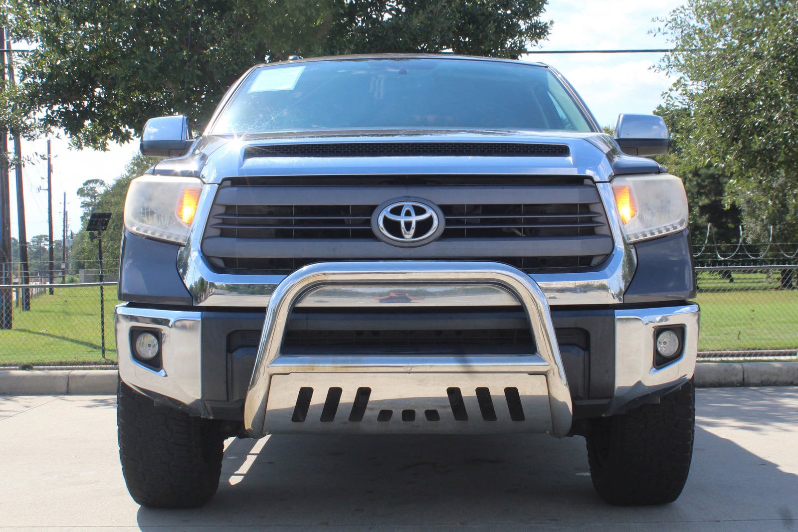 Used 2015 Toyota Tundra SR5 with VIN 5TFEY5F17FX189001 for sale in Houston, TX