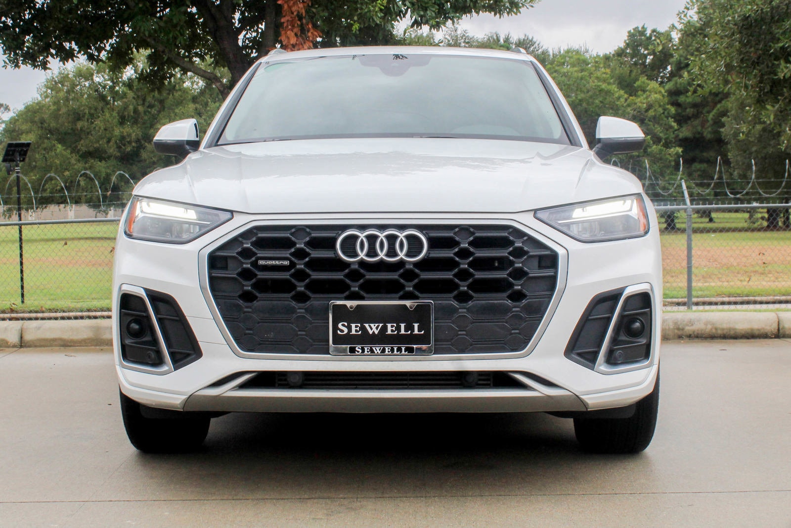 Used 2022 Audi Q5 Premium with VIN WA1GAAFY8N2017164 for sale in Houston, TX