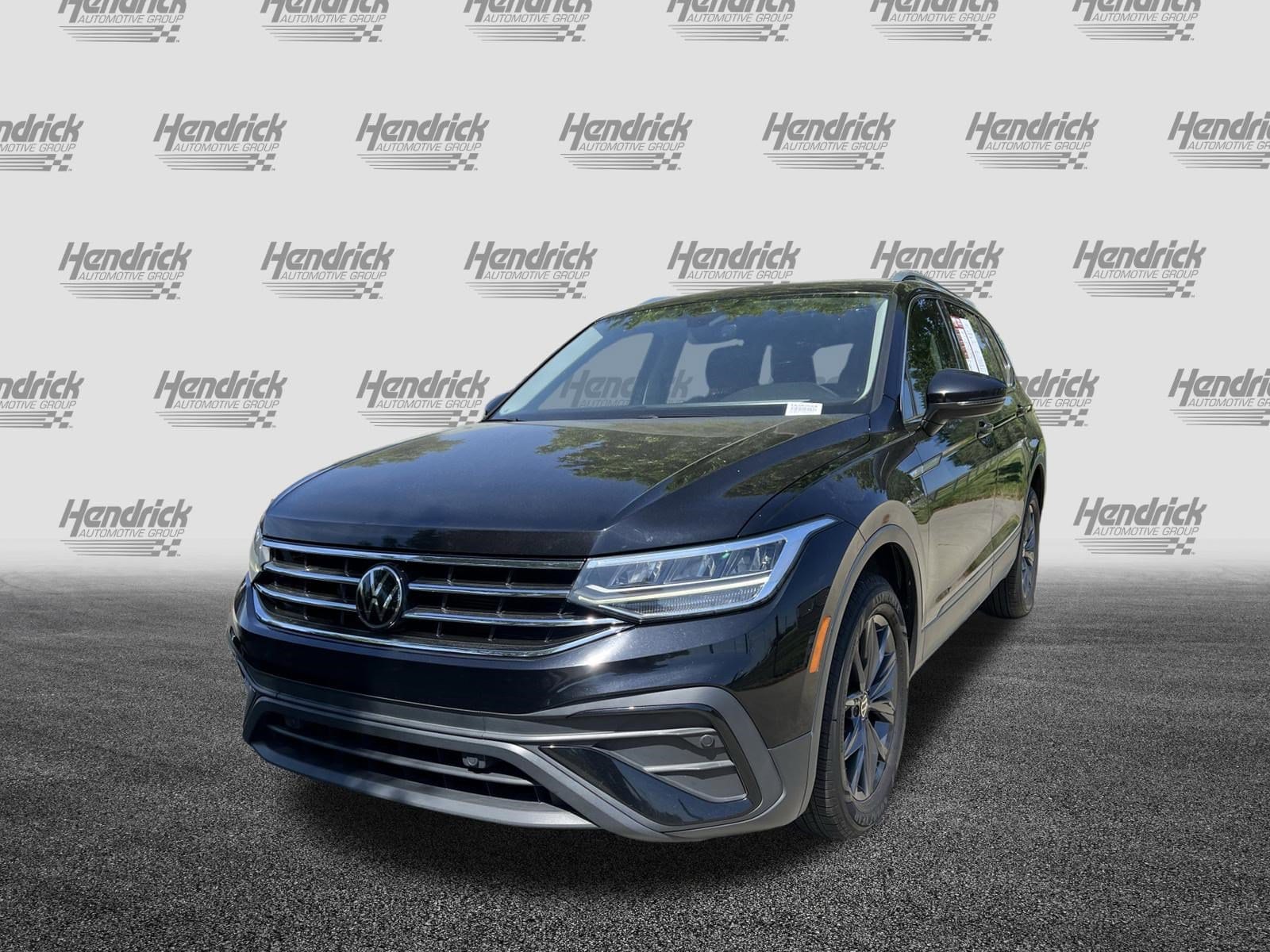 2023 Volkswagen Tiguan SE photo 4