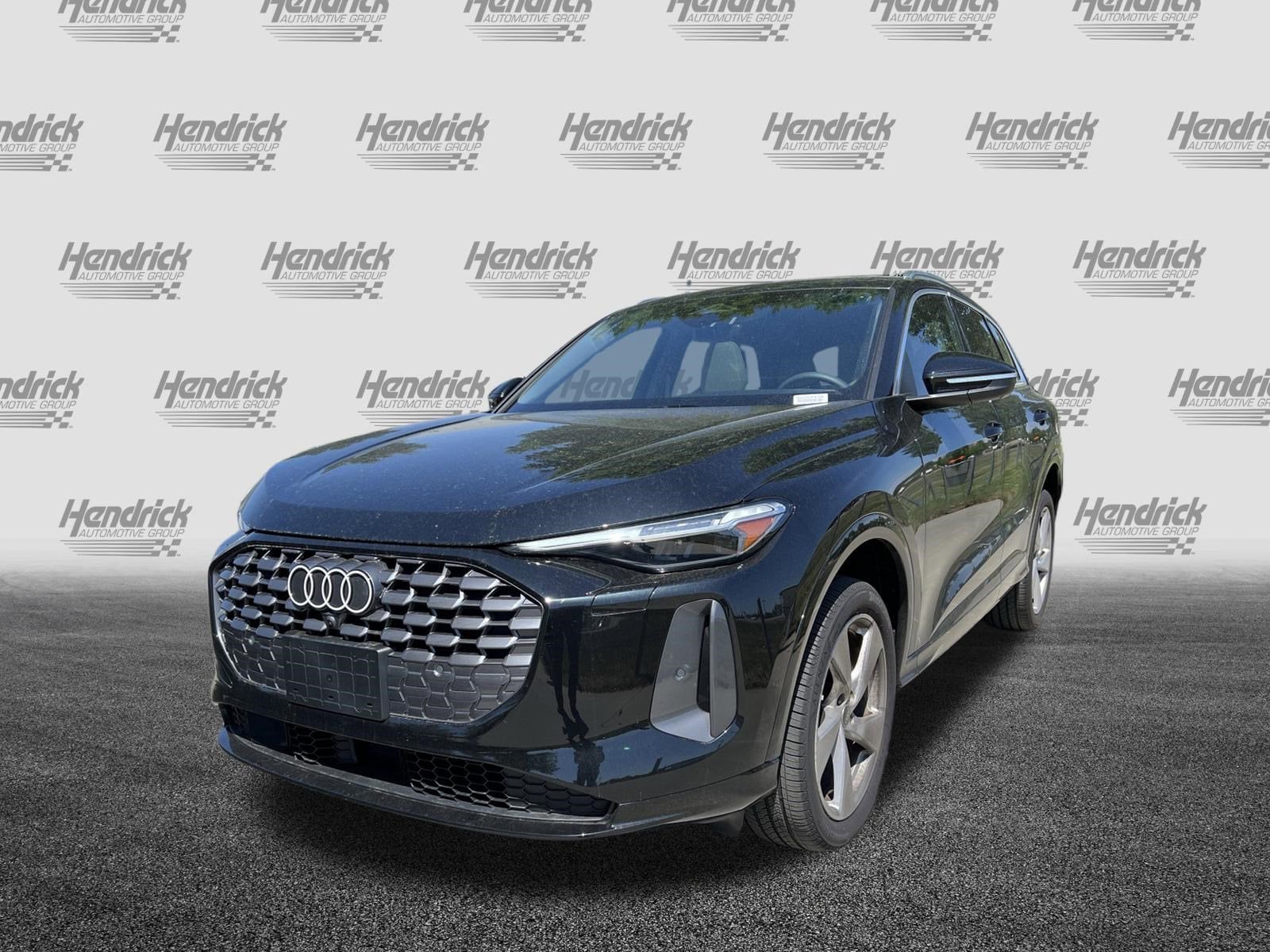 2025 Audi Q5 Premium Plus photo 4