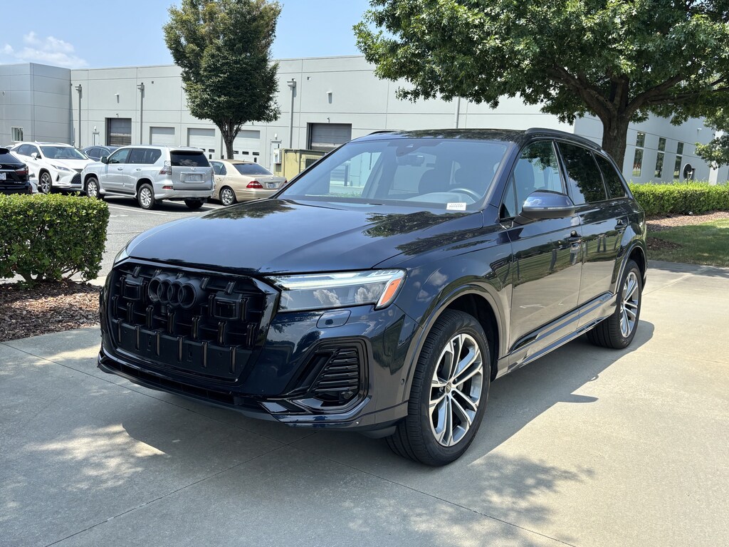 Used 2025 Audi Q7 Premium SUV