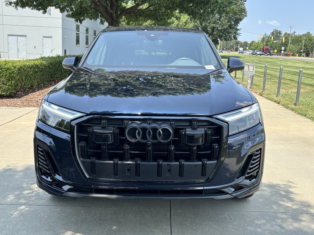 Used 2025 Audi Q7 Premium SUV