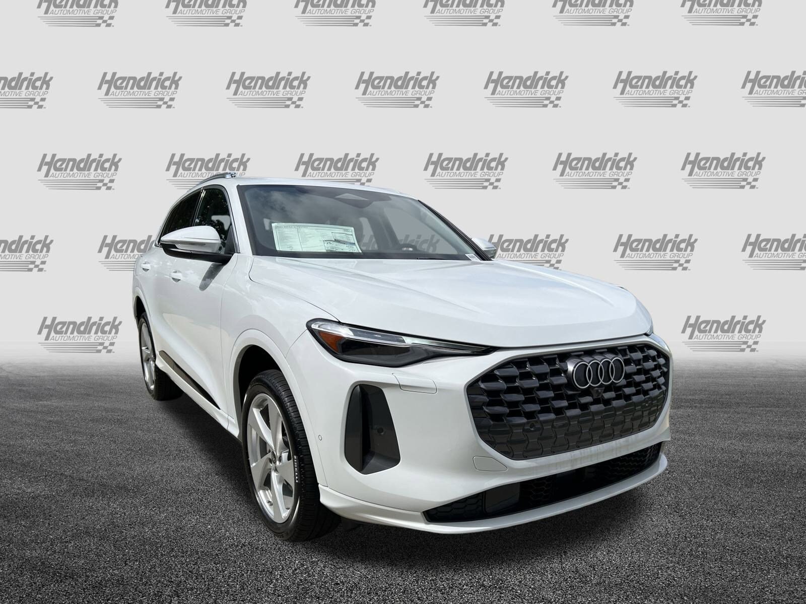 2025 Audi Q5 2.0T Premium Plus photo 2