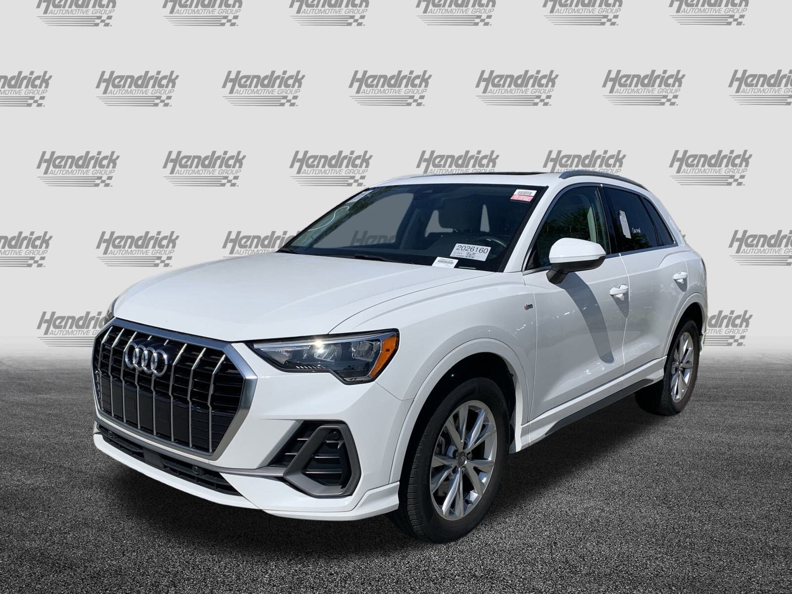 2021 Audi Q3 S line Premium photo 2