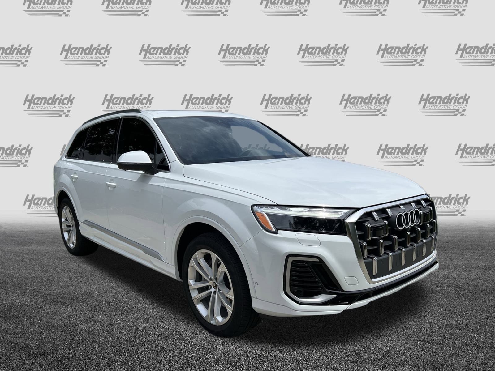 2025 Audi Q7 Premium