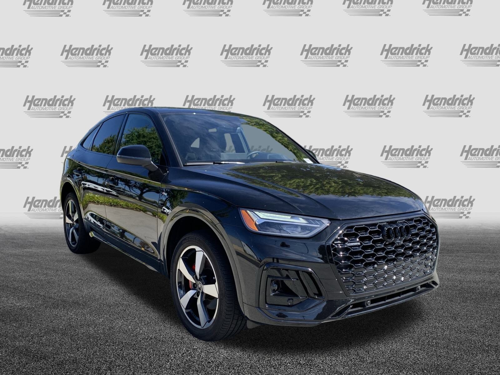 2024 Audi Q5 Sportback S line Premium Plus photo 2