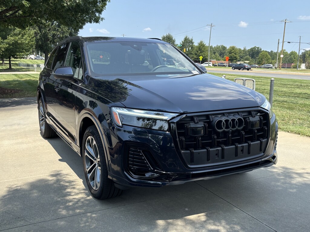 Used 2025 Audi Q7 Premium SUV