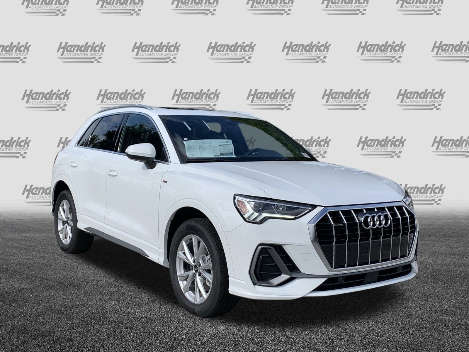 2025 Audi Q3 S line Premium photo 2