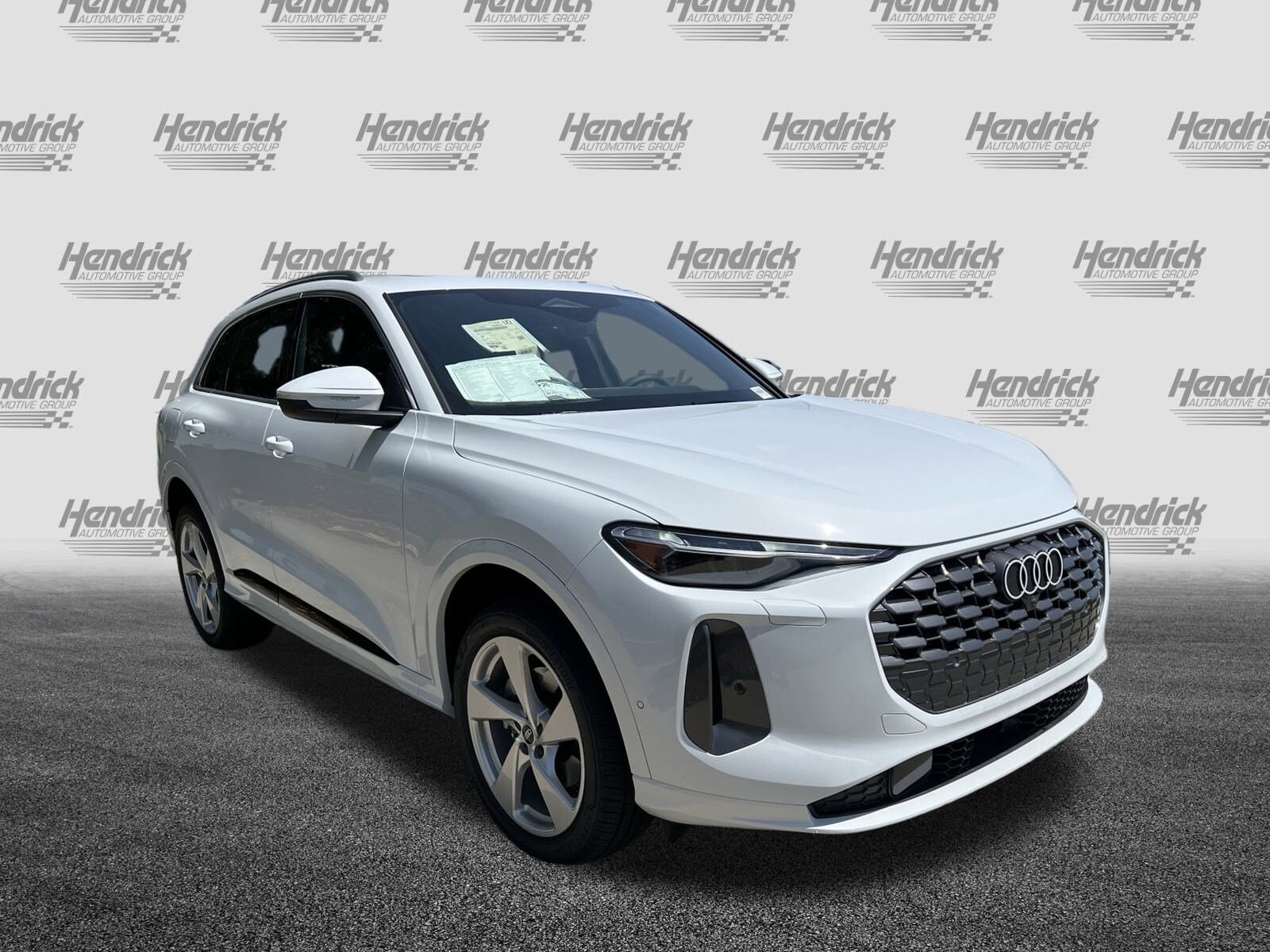 2025 Audi Q5 Premium Plus photo 2