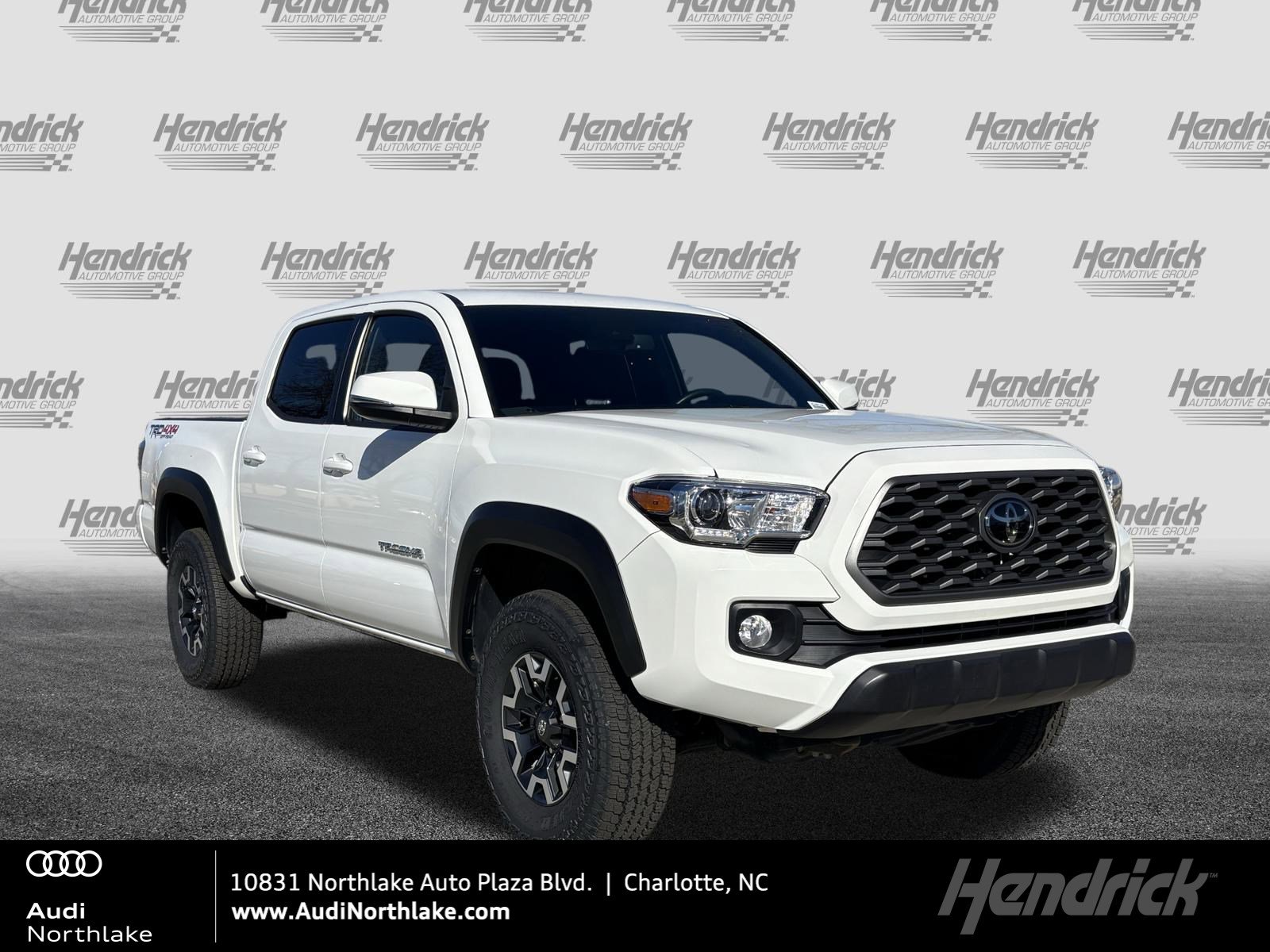 2023 Toyota Tacoma TRD Off Road's photo