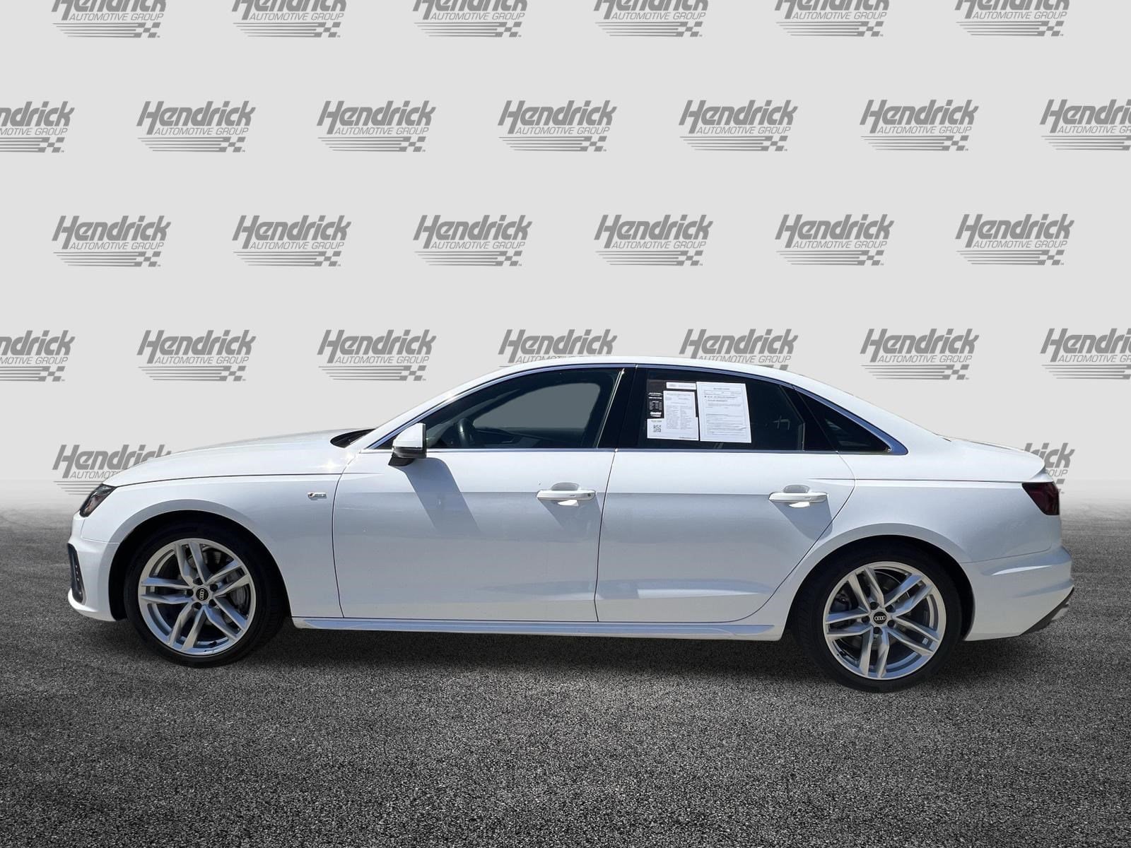 2023 Audi A4 S line Premium Plus photo 4