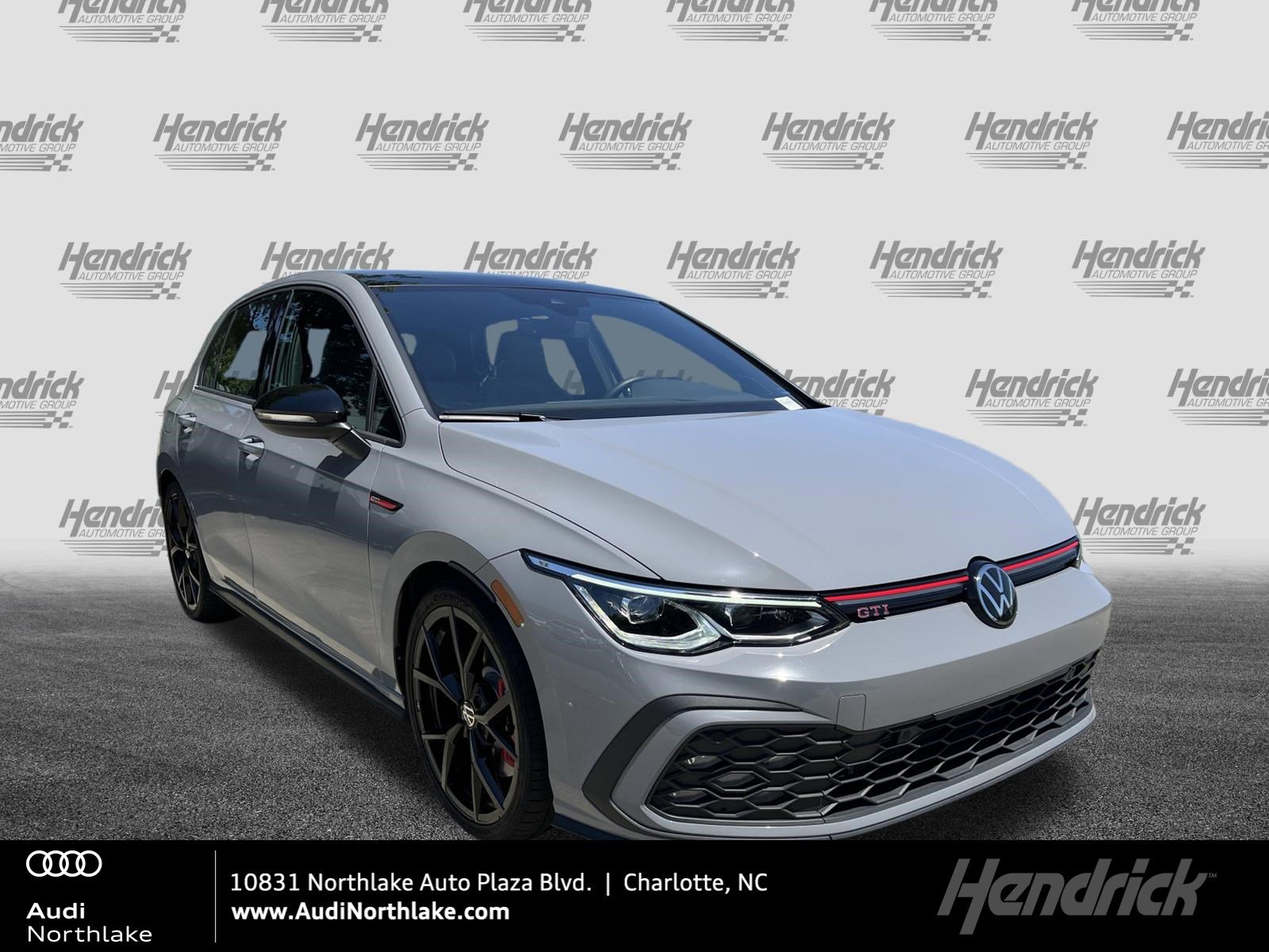 2024 Volkswagen Golf GTI 2.0T SE 4-door's photo
