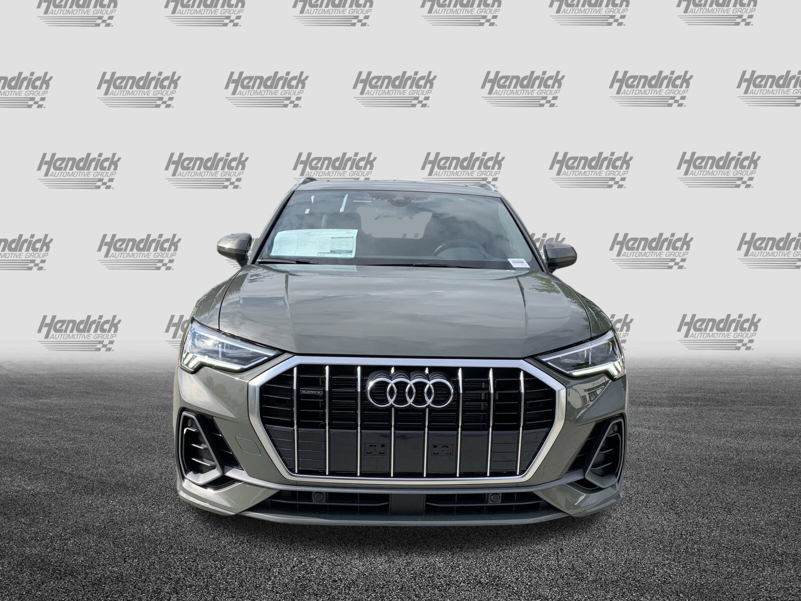 2025 Audi Q3 S line Premium photo 3