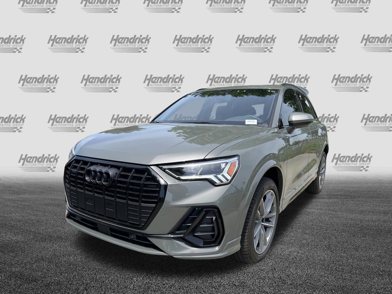 2025 Audi Q3 S line Premium photo 5