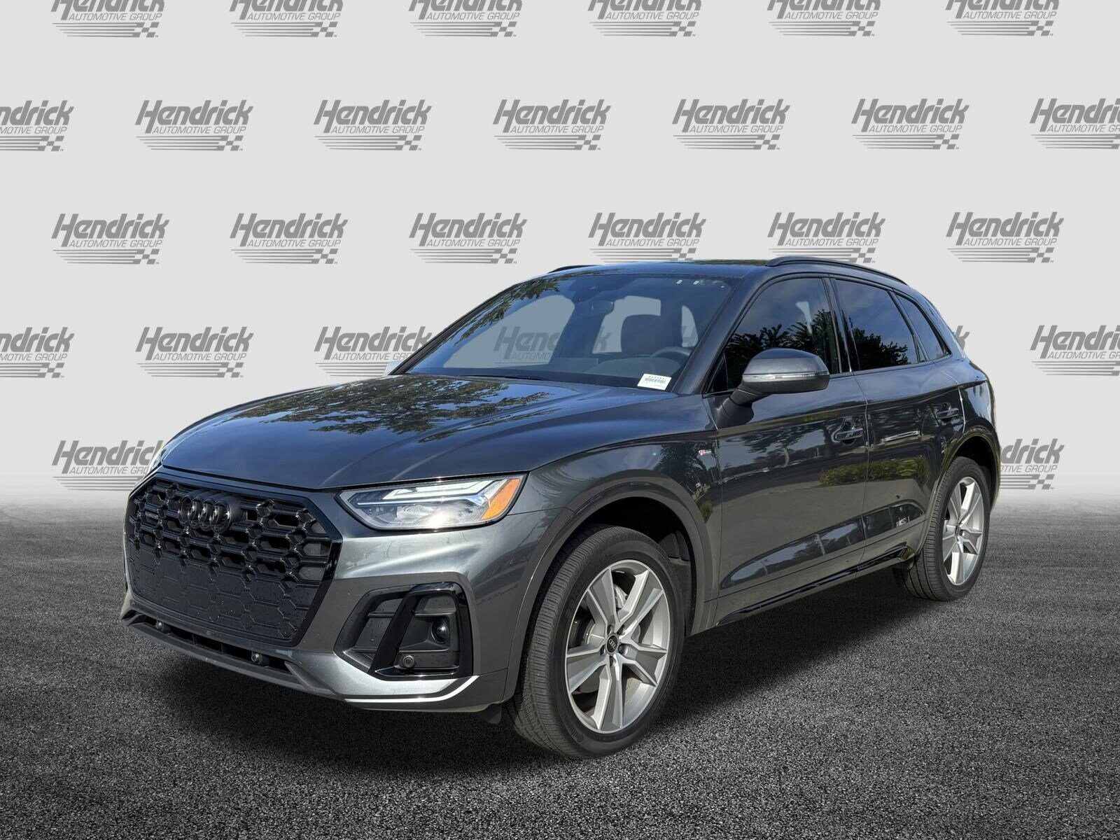2025 Audi Q5 45 S line Premium photo 3